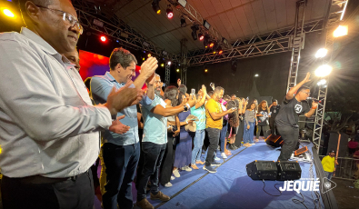 Prefeitura de Jequié e Ordem dos Pastores Evangélicos de Jequié promovem celebração ao Dia do Evangélico e mobiliza grande público